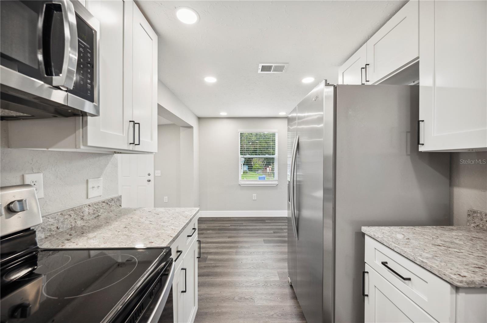 Image 5 of 25 For 1022 Baycrest Drive