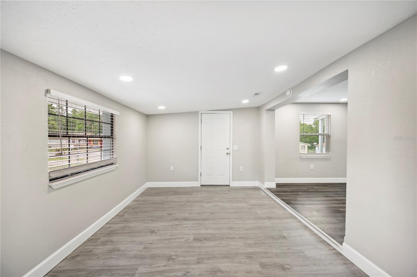 Image 8 of 25 For 1022 Baycrest Drive