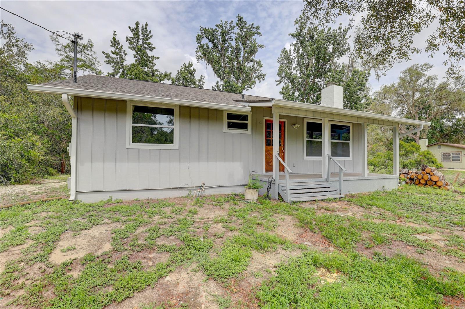 Listing photo id 1 for 5290 Cyril Drive