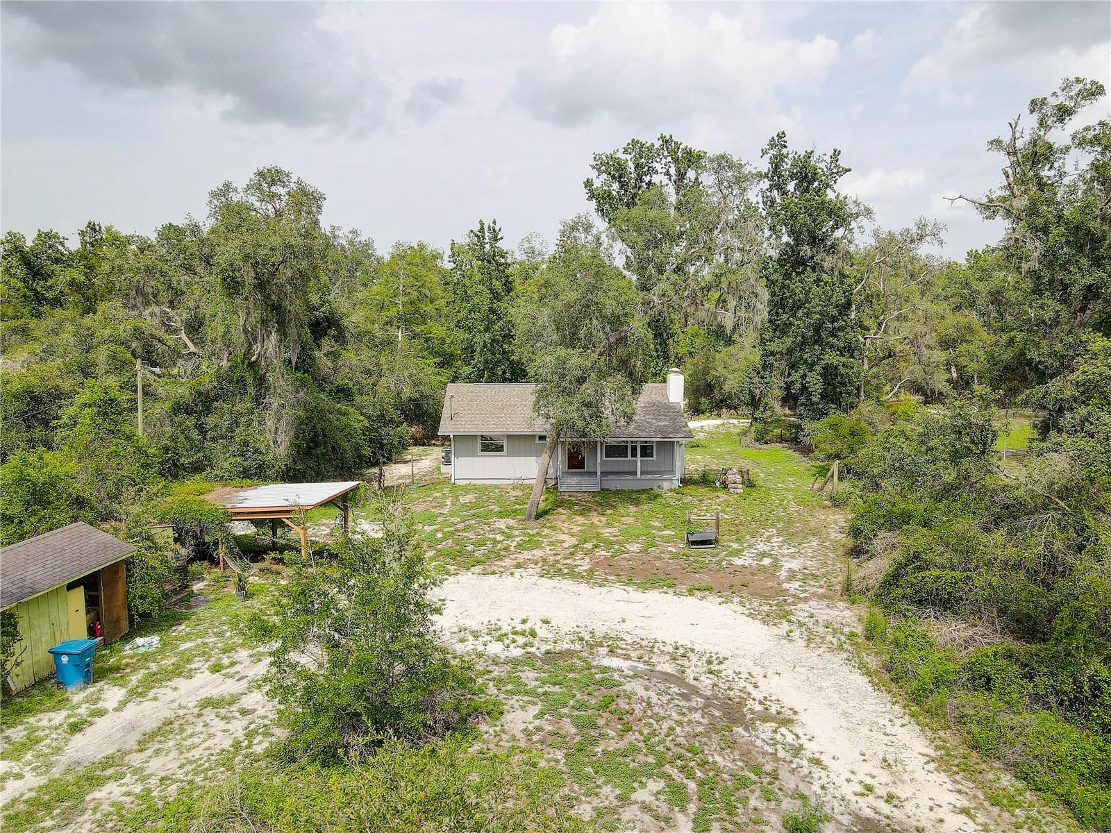 Listing photo id 29 for 5290 Cyril Drive