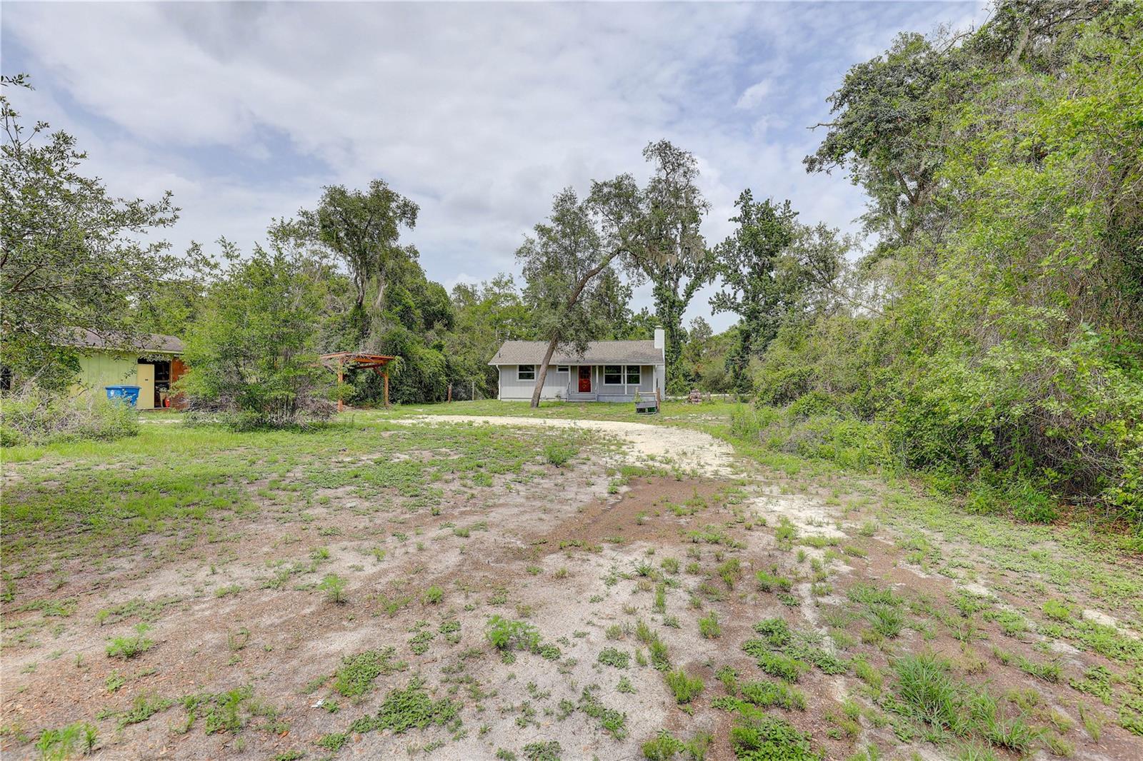 Listing photo id 30 for 5290 Cyril Drive