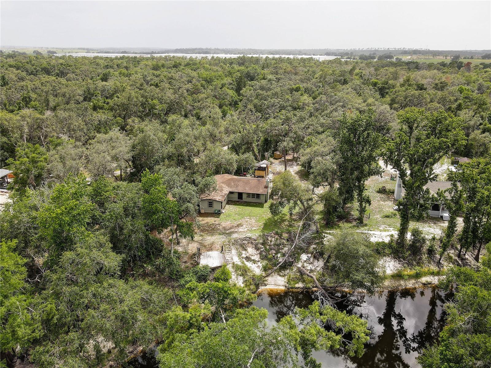 Listing photo id 55 for 5290 Cyril Drive