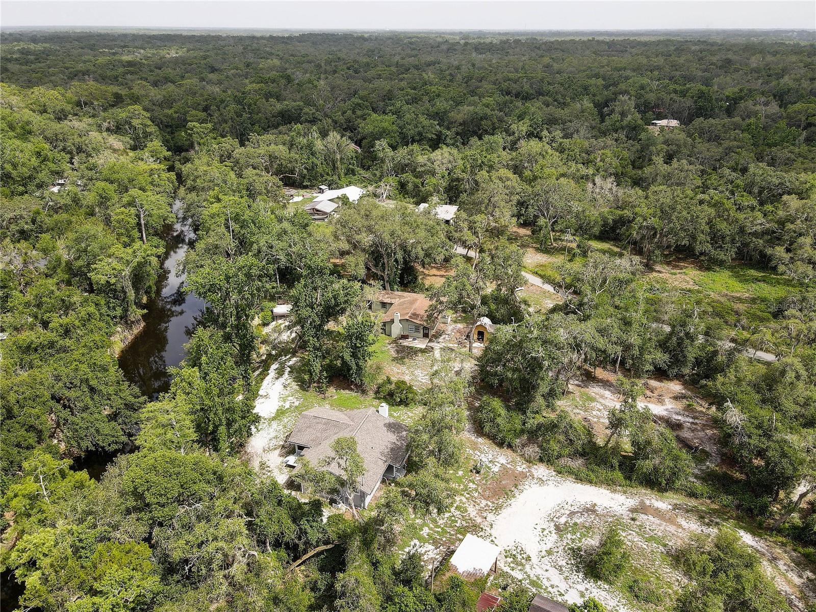 Listing photo id 57 for 5290 Cyril Drive