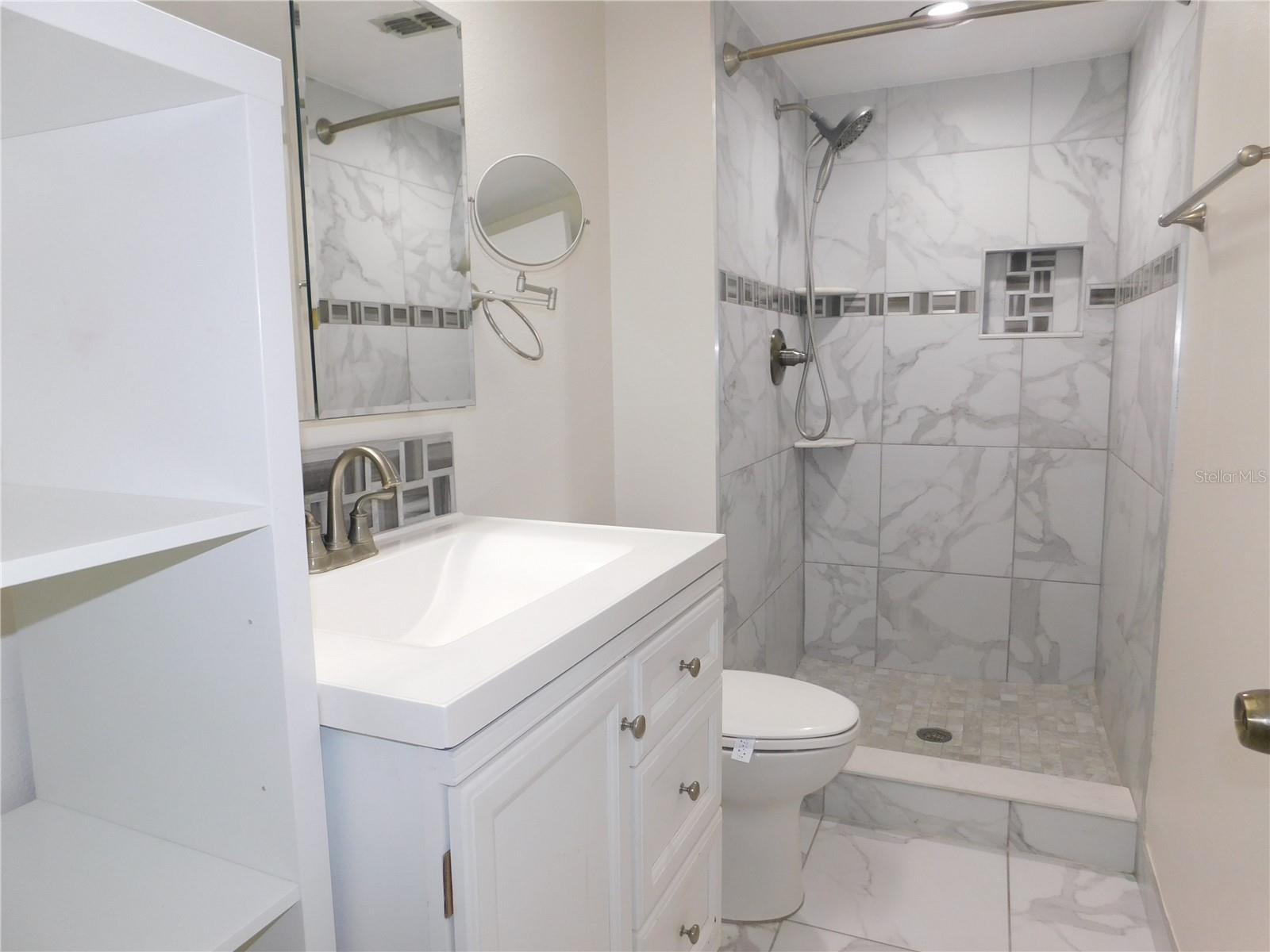 Image 13 of 26 For 209 Meadow Lane 209
