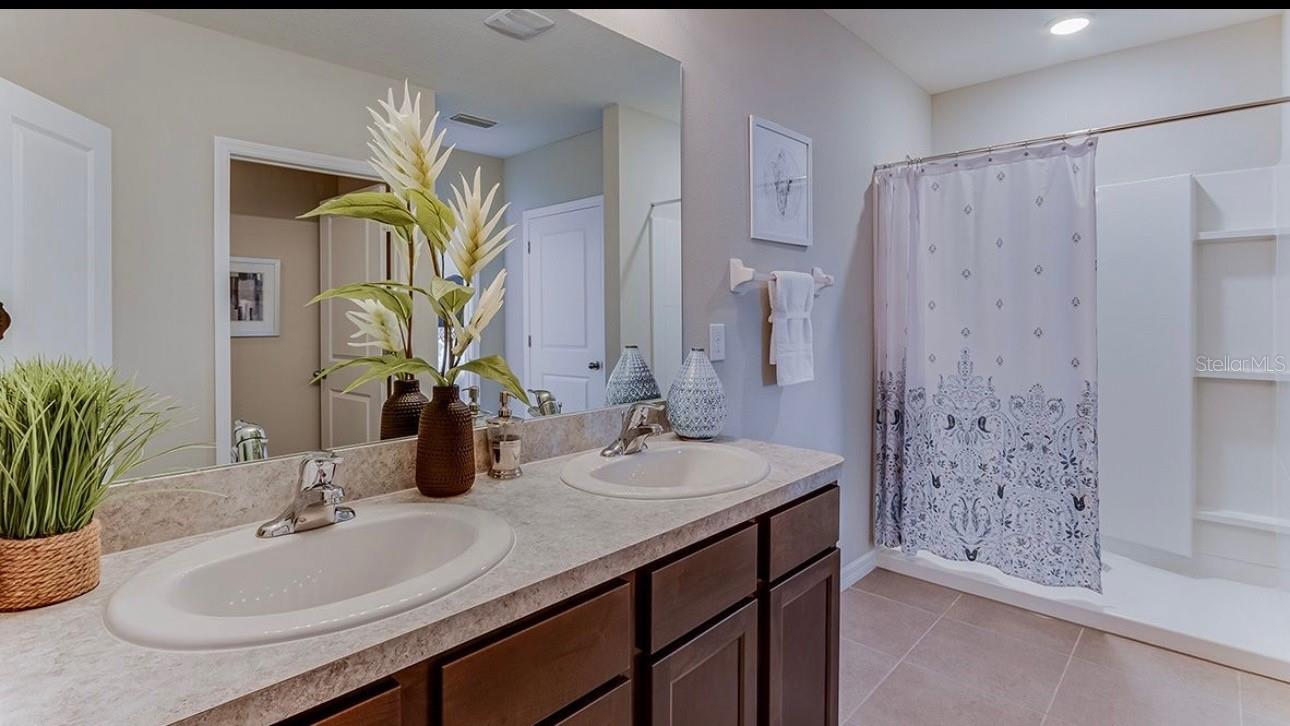 Image 3 of 6 For 5522 Oxford Gray Road