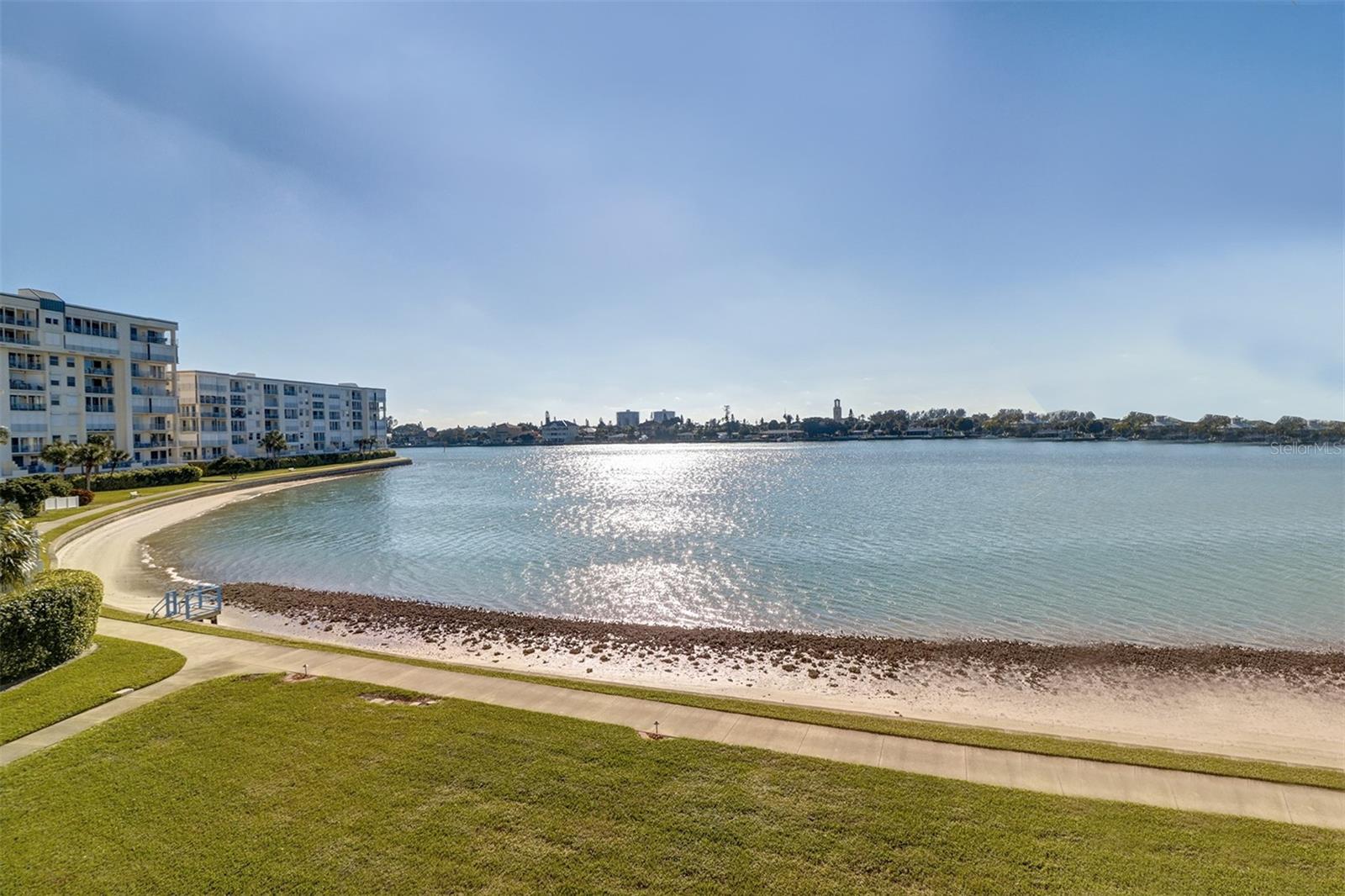 Image 16 of 51 For 7984 Sailboat Key Boulevard S 505