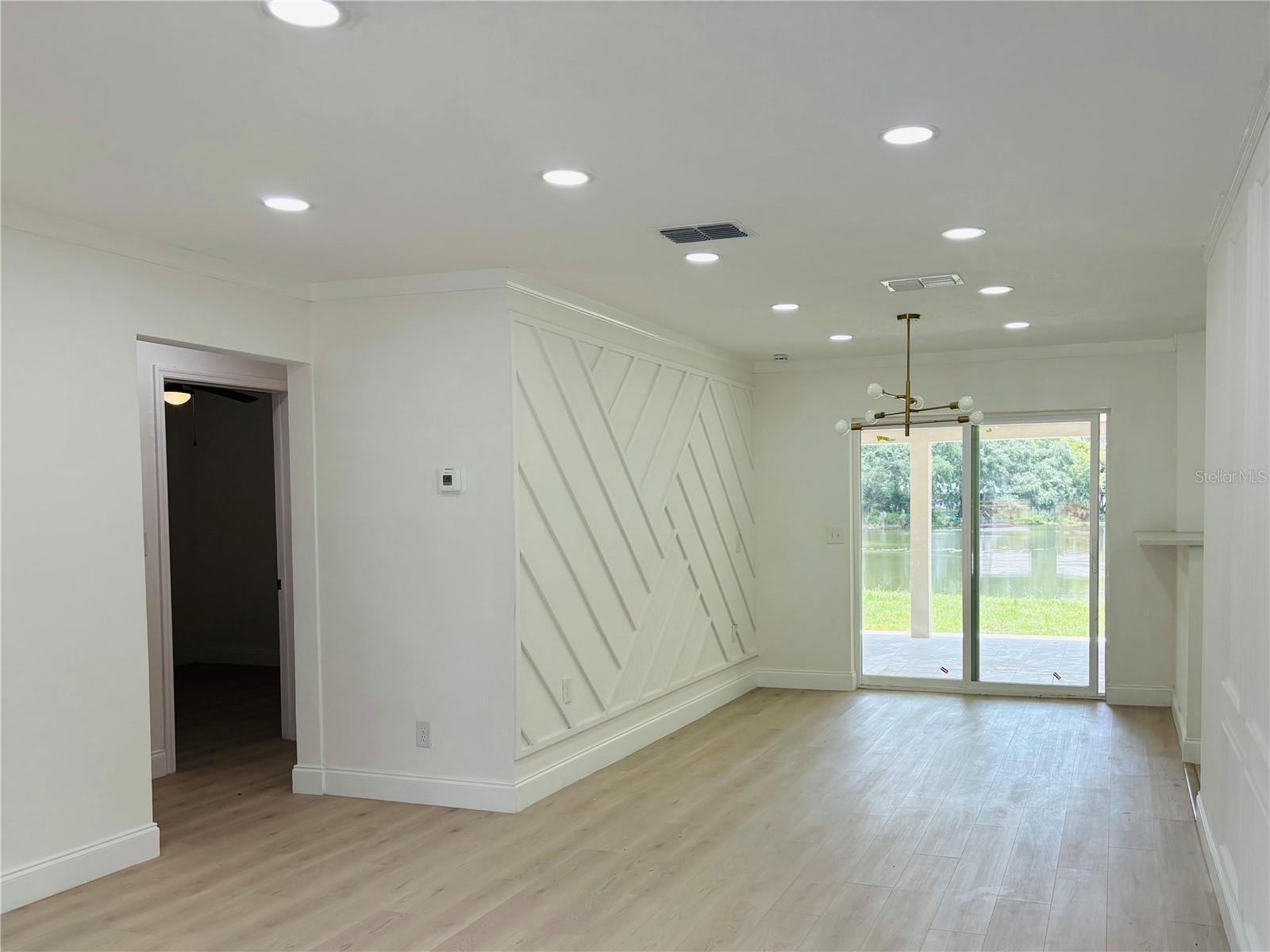 Image 4 of 18 For 12909 Forest Hills Drive