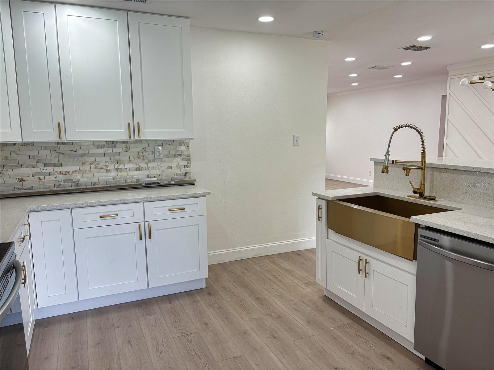 Image 5 of 18 For 12909 Forest Hills Drive