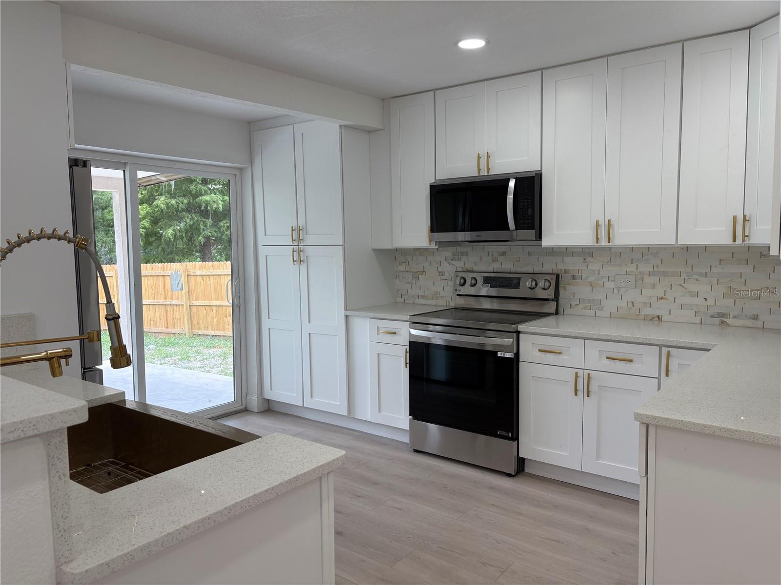 Image 6 of 18 For 12909 Forest Hills Drive