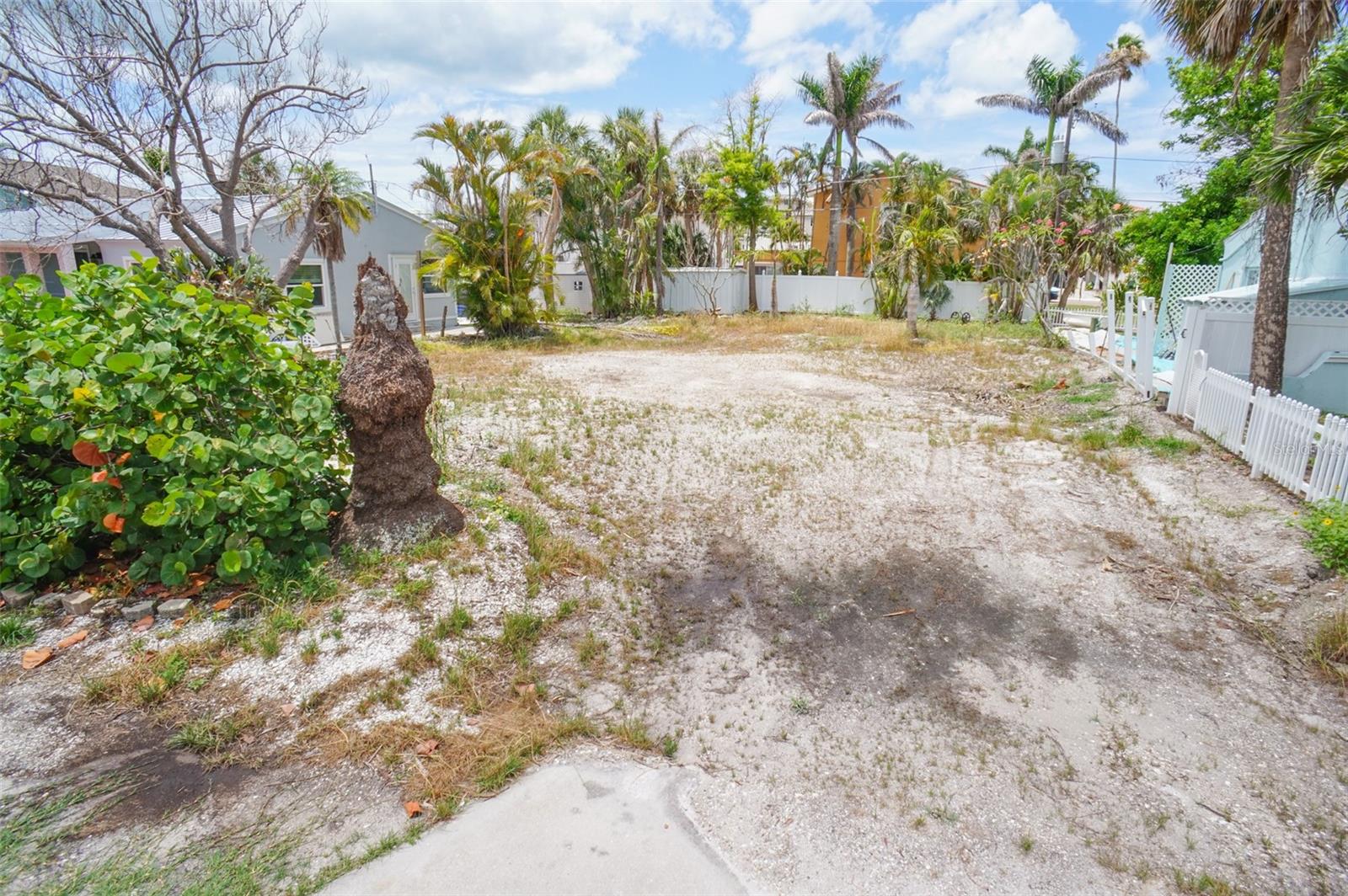 Details for 15910 1st Street E, REDINGTON BEACH, FL 33708