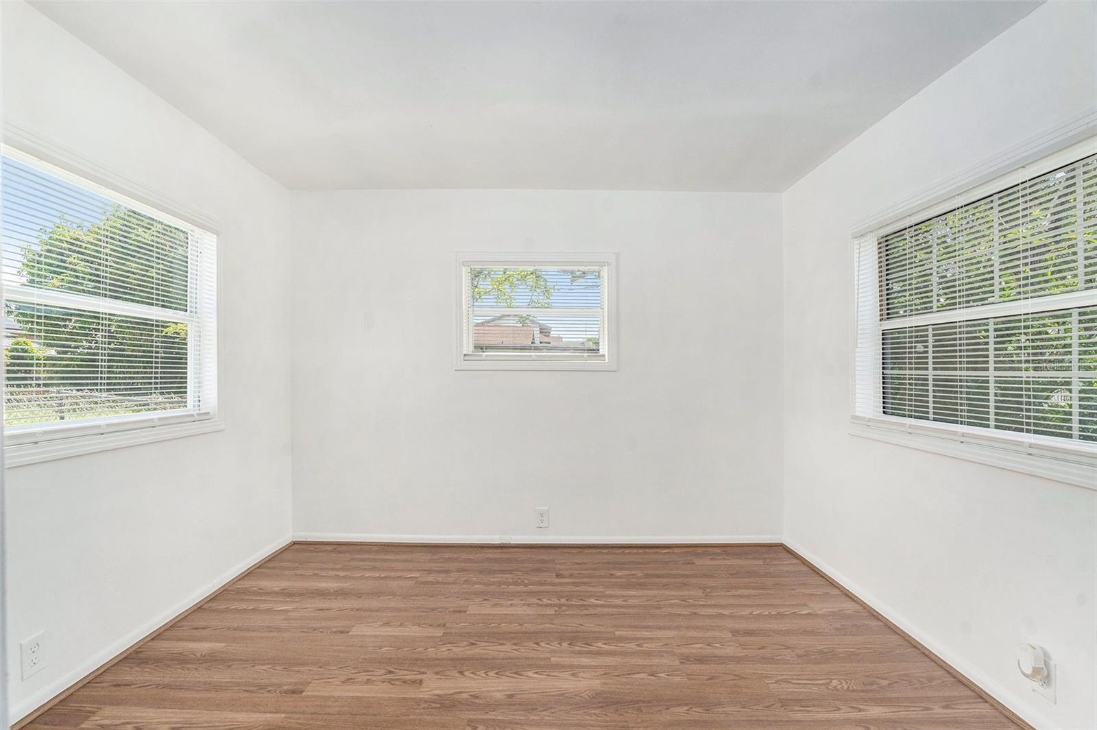 Listing photo id 17 for 3008 Wilder Avenue