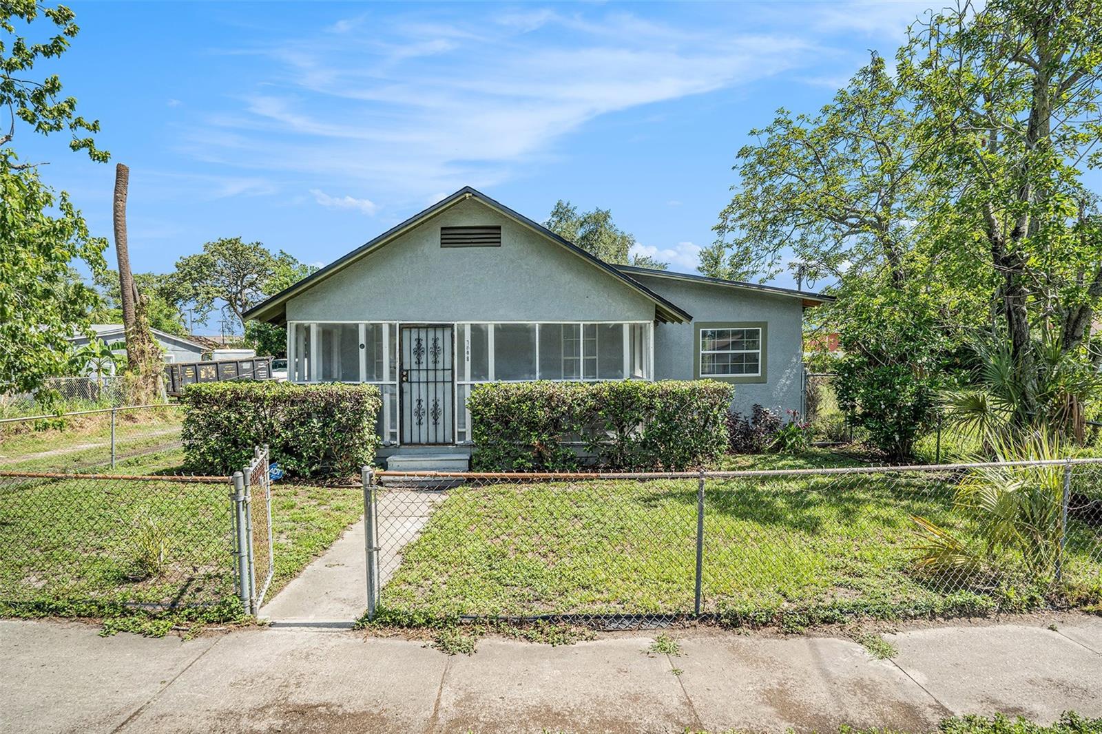 Listing photo id 0 for 3008 Wilder Avenue