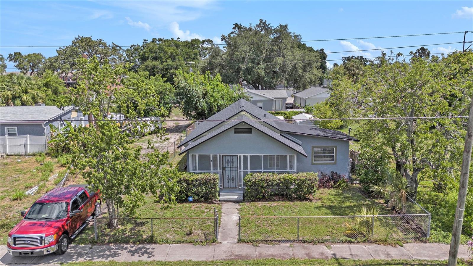 Listing photo id 29 for 3008 Wilder Avenue