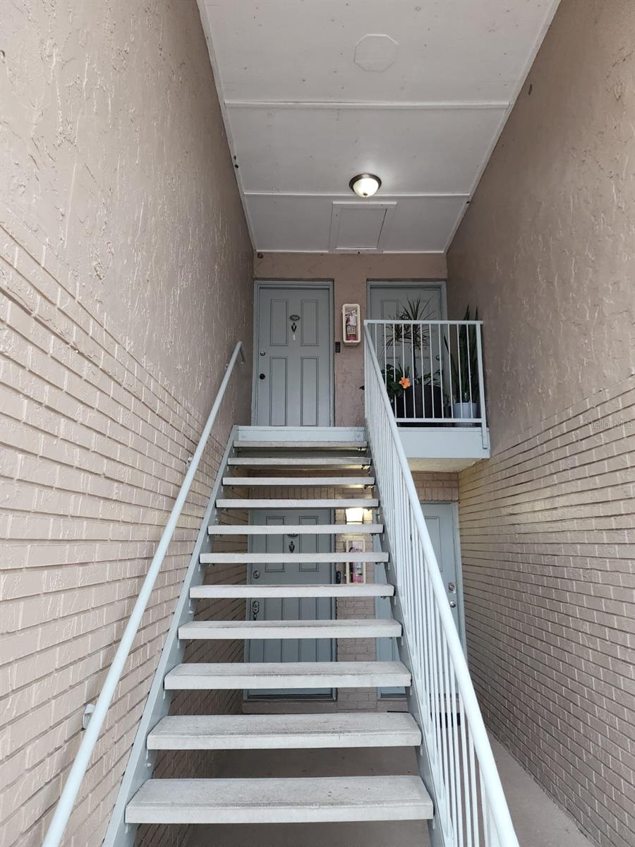 Image 2 of 7 For 7210 Manhattan Avenue 723