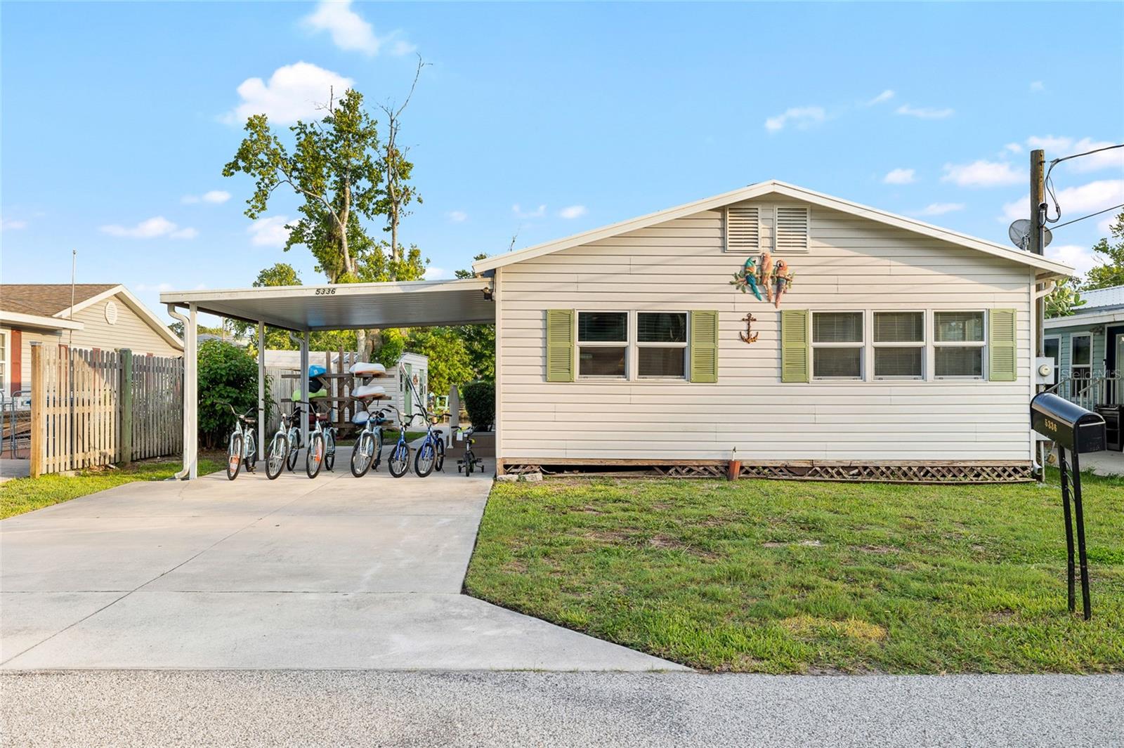 Details for 5336 Circle Drive, WEEKI WACHEE, FL 34607