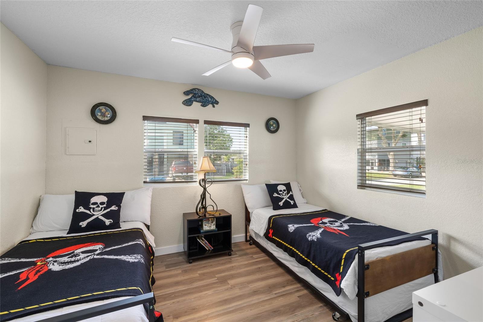 Image 13 of 44 For 5336 Circle Drive