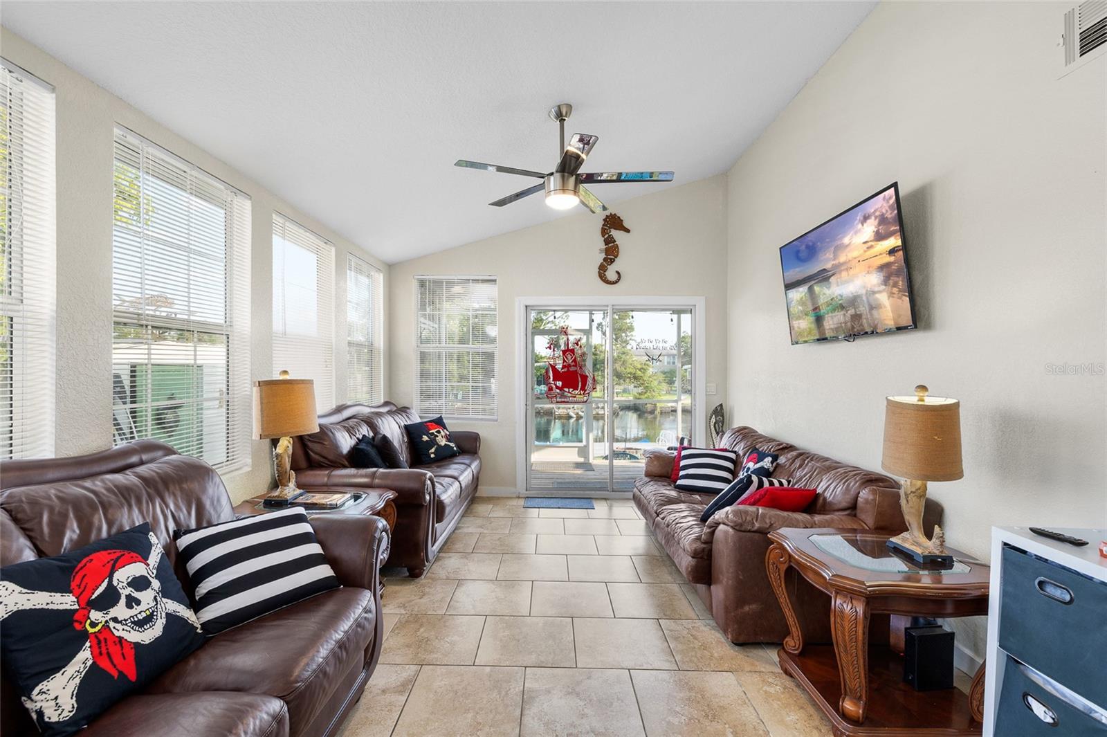 Image 8 of 44 For 5336 Circle Drive