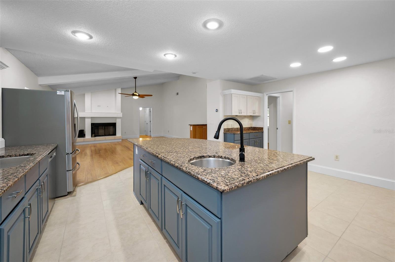 Image 14 of 52 For 3089 Ashland Terrace