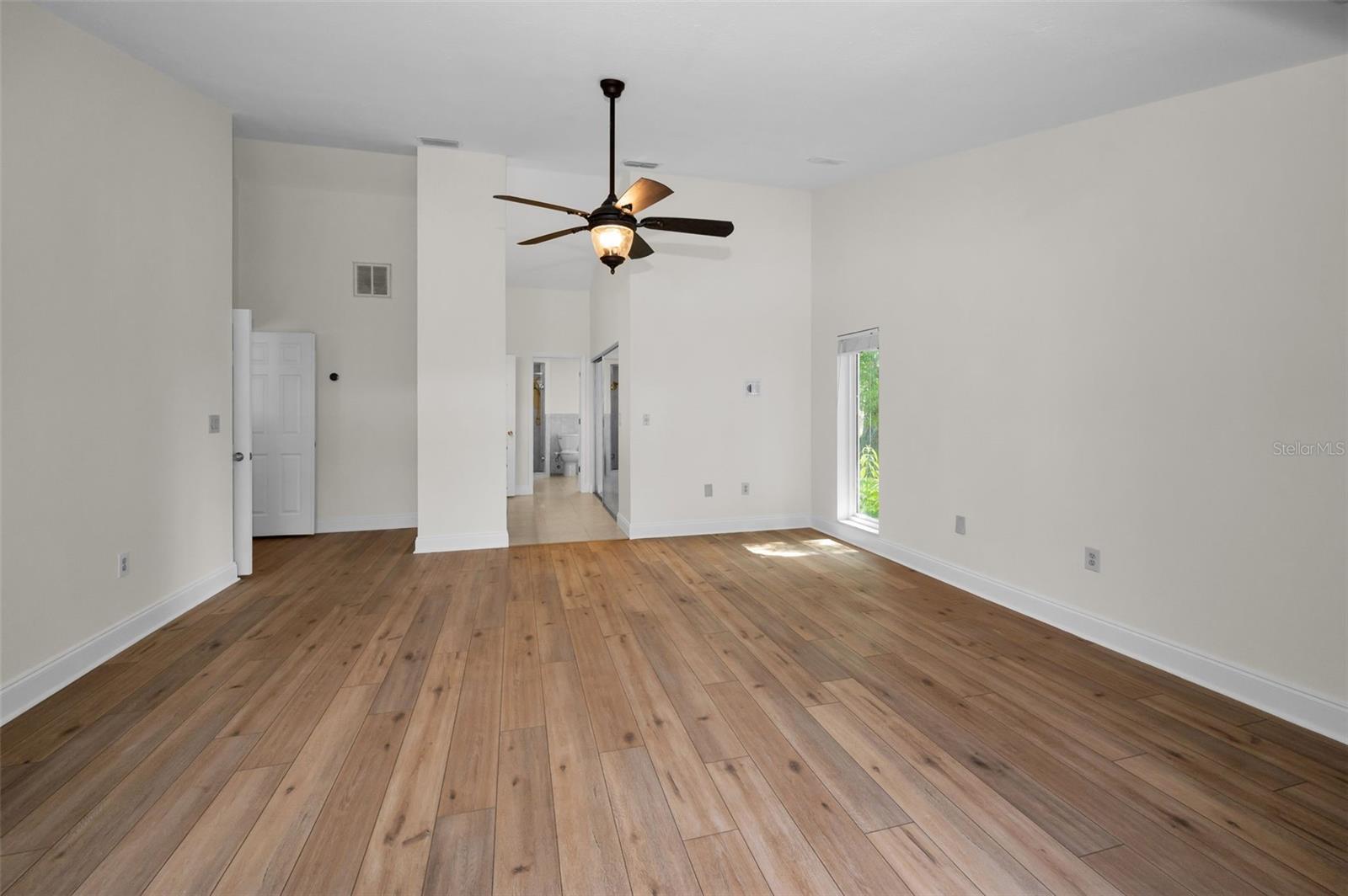 Image 21 of 52 For 3089 Ashland Terrace
