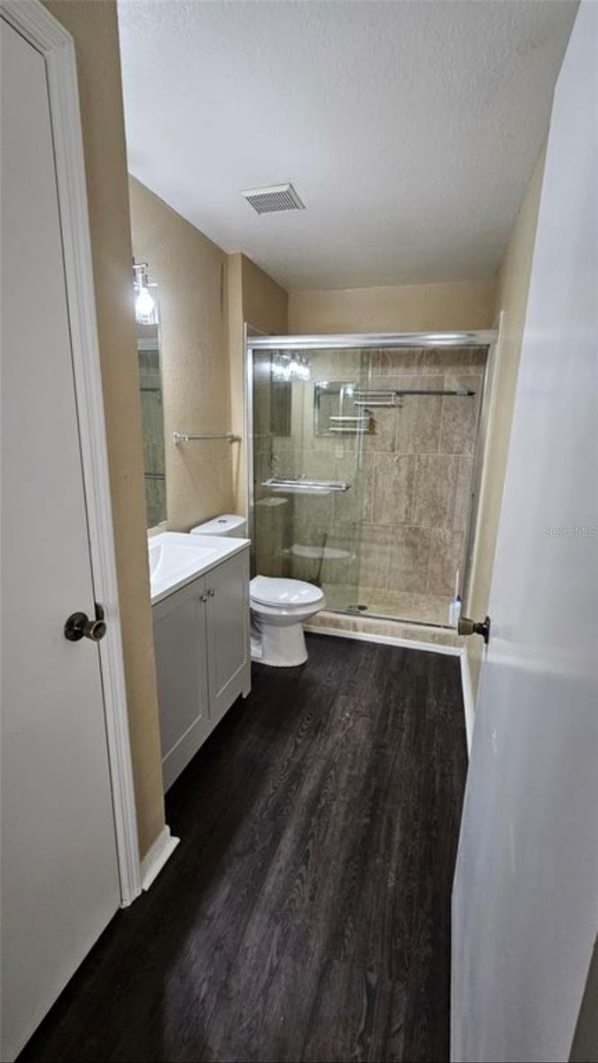 Image 6 of 29 For 8517 Island Breeze Lane 207