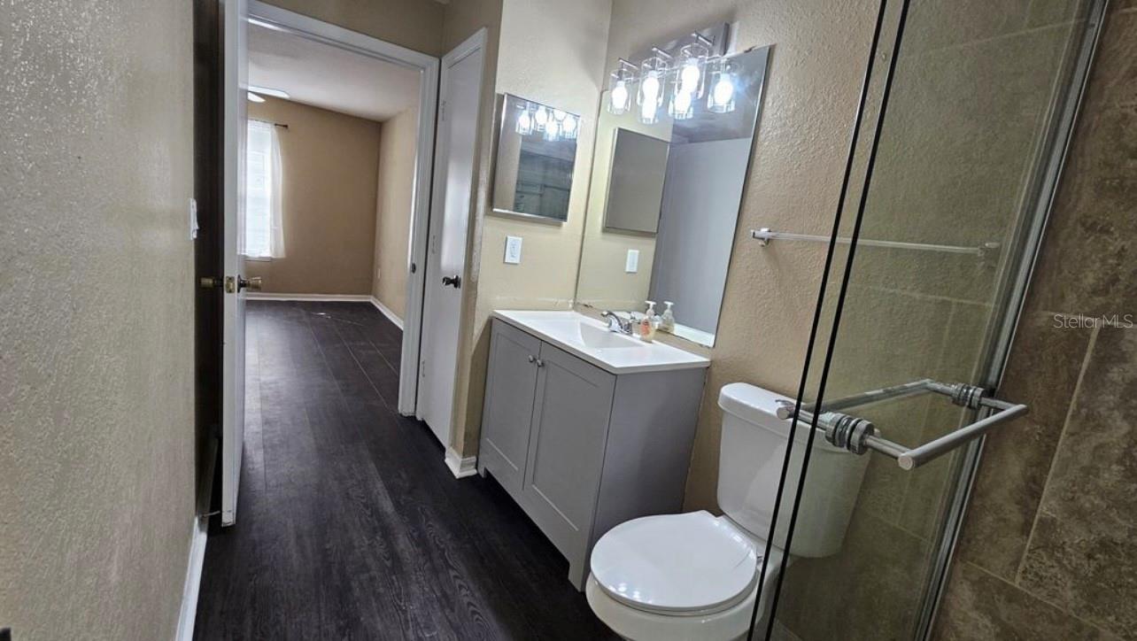 Image 7 of 29 For 8517 Island Breeze Lane 207