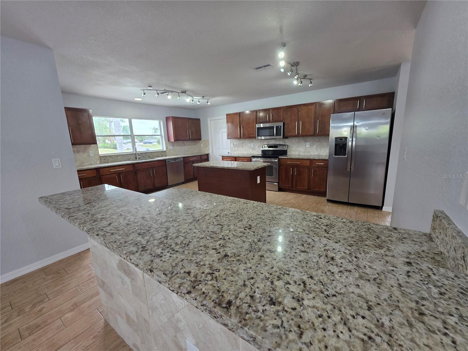 Image 14 of 51 For 13551 Banner Road