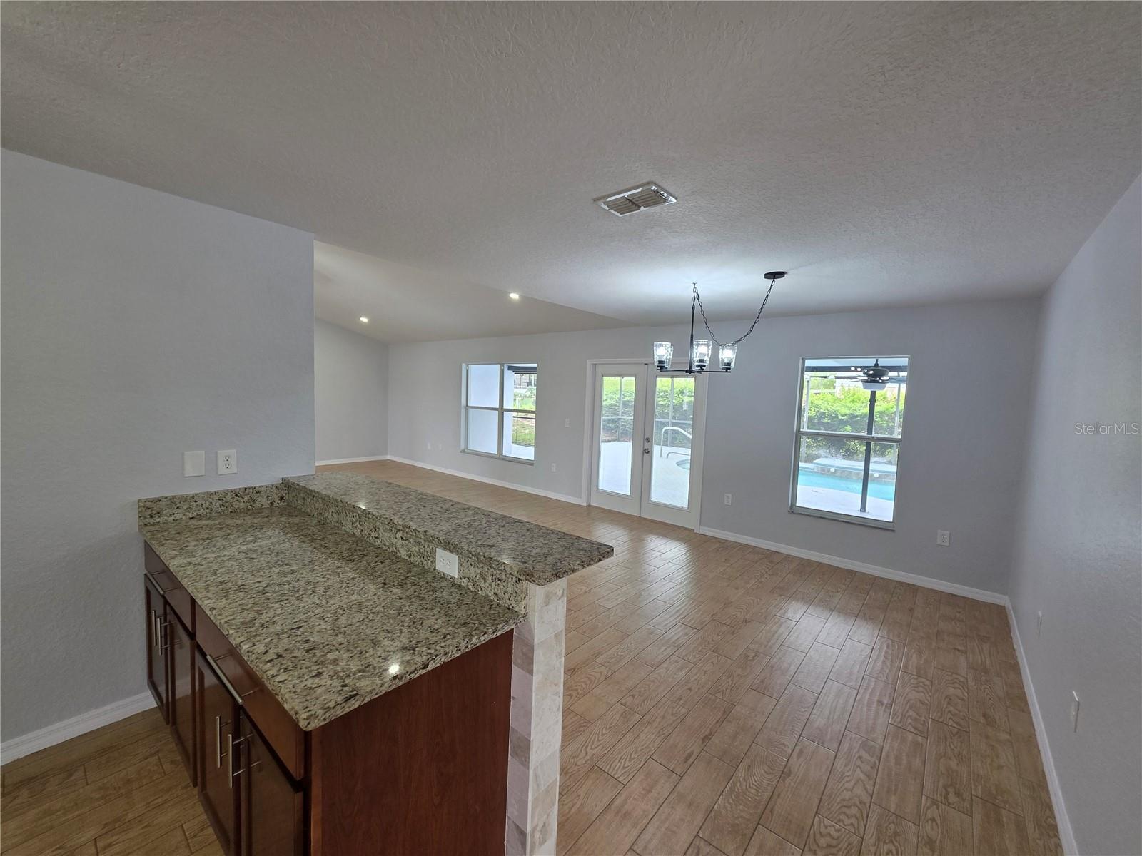Image 20 of 51 For 13551 Banner Road