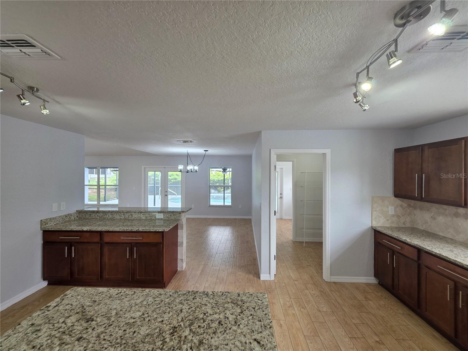 Image 21 of 51 For 13551 Banner Road
