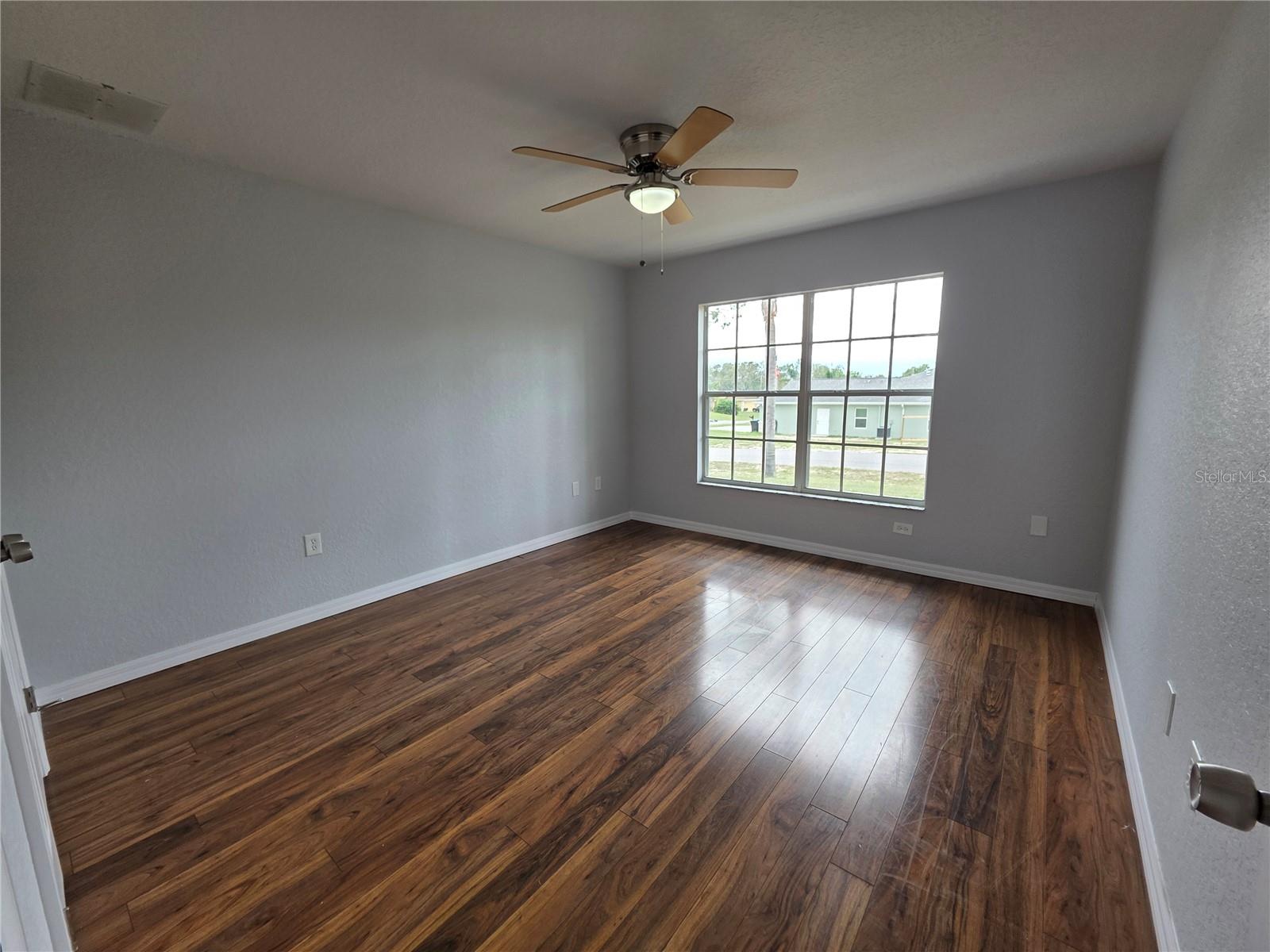 Image 42 of 51 For 13551 Banner Road