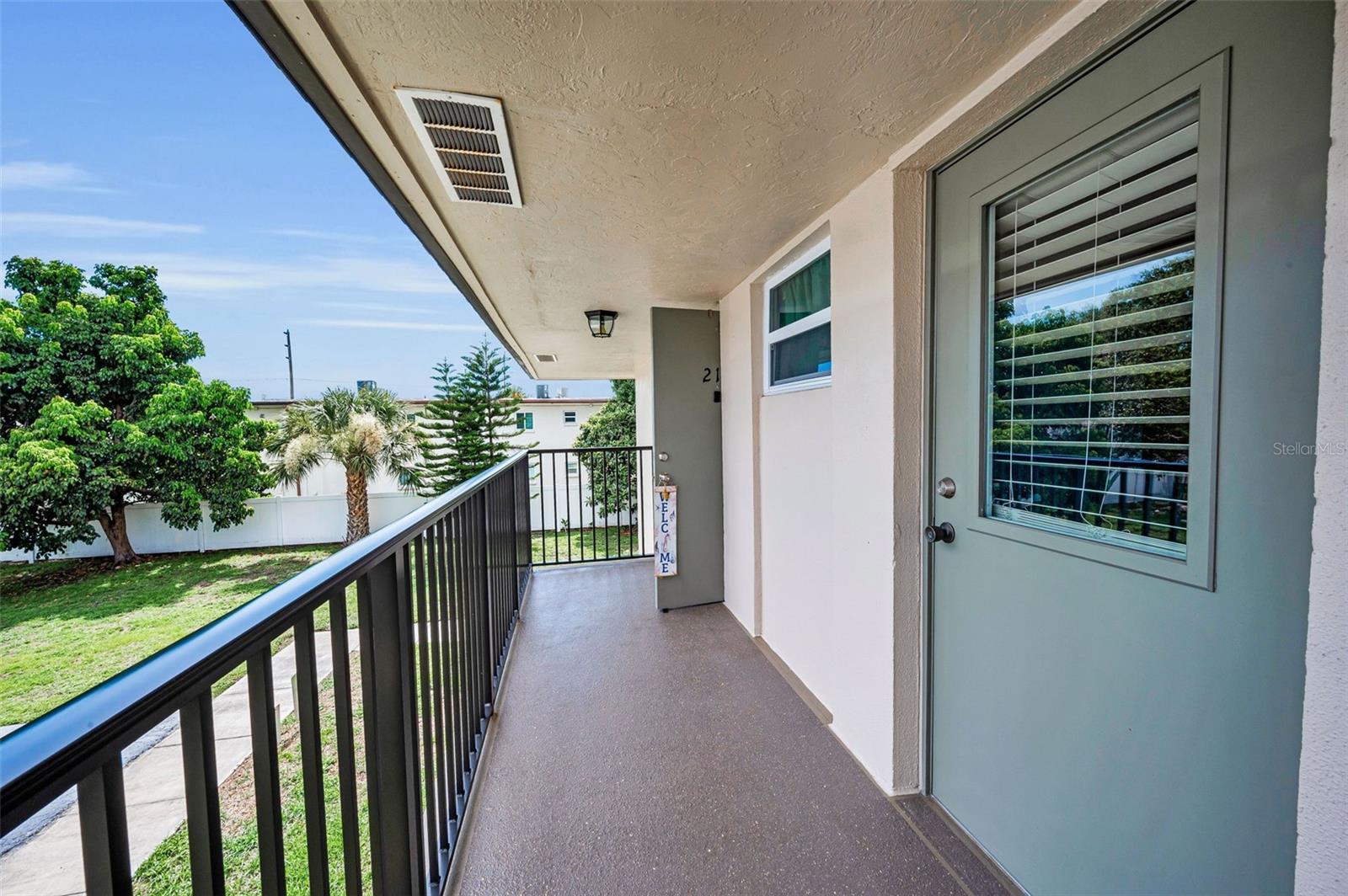 Listing photo id 14 for 9945 47th Avenue N 210