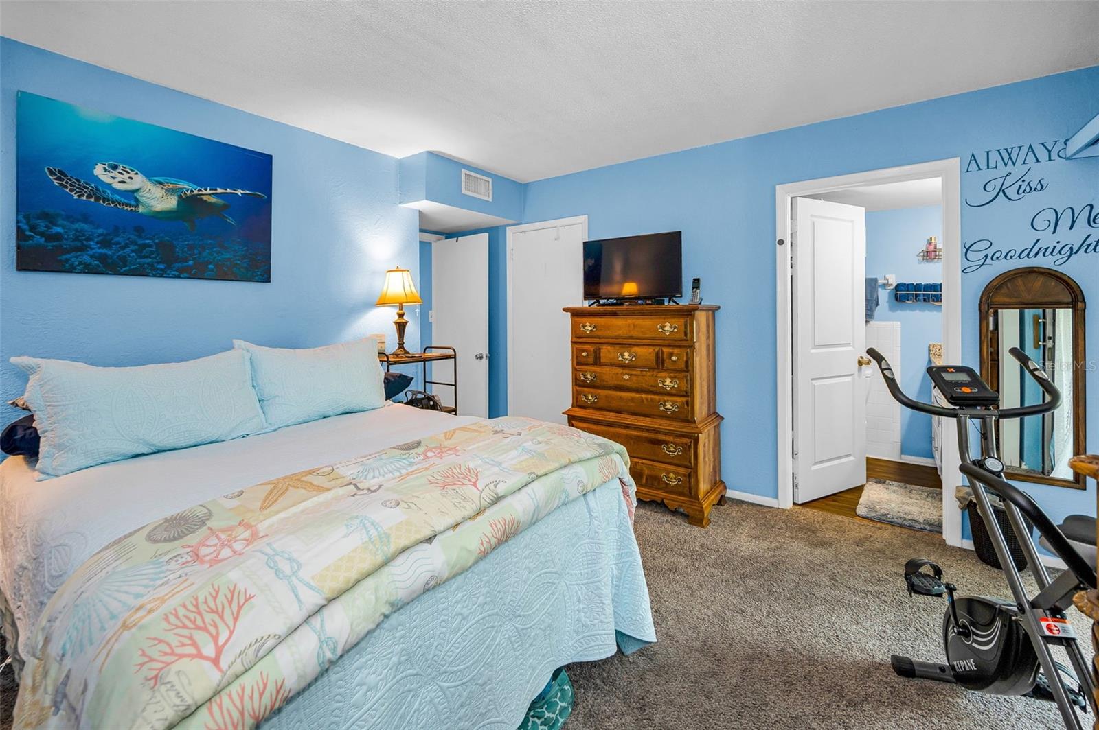 Listing photo id 30 for 9945 47th Avenue N 210