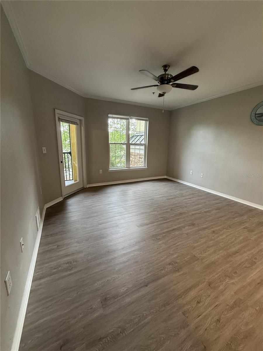 Image 14 of 15 For 10019 Courtney Palms Boulevard 204