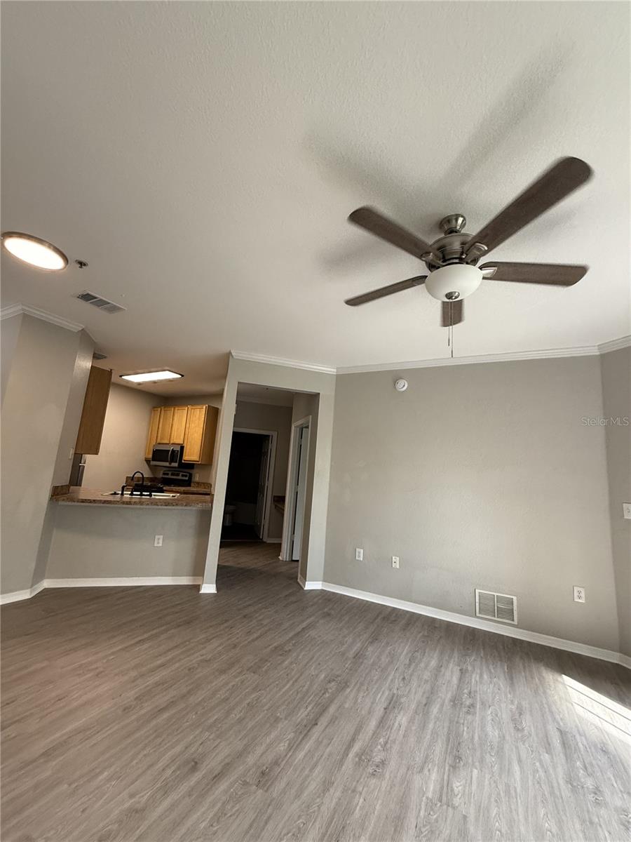 Image 7 of 15 For 10019 Courtney Palms Boulevard 204