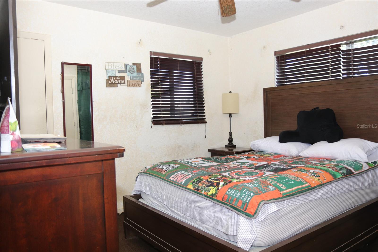 Listing photo id 4 for 1701 10th Avenue