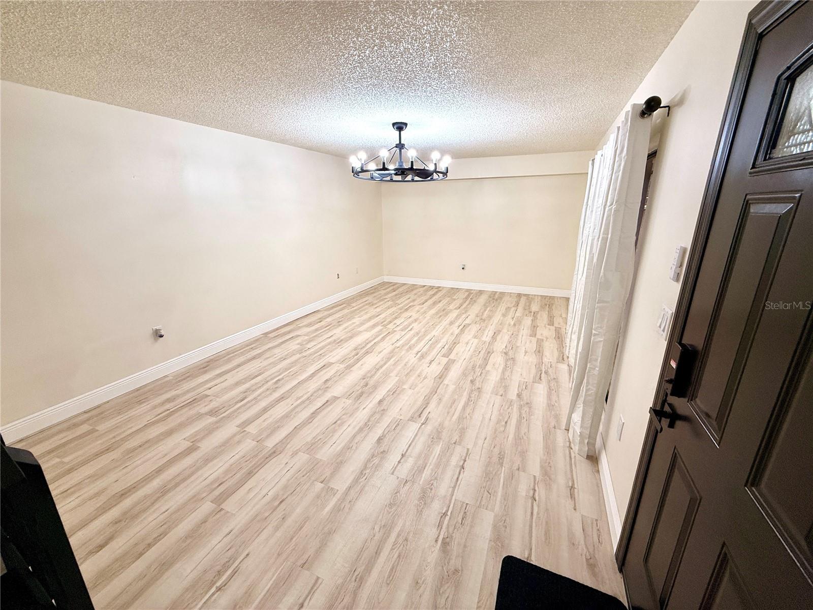Image 19 of 60 For 2765 5th Ct  