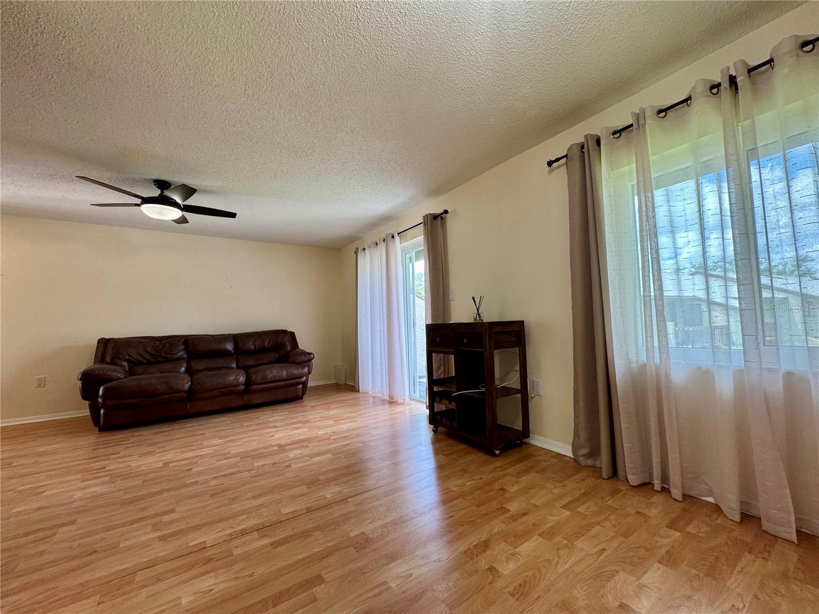 Image 5 of 35 For 4215 Bay Drive 1707c