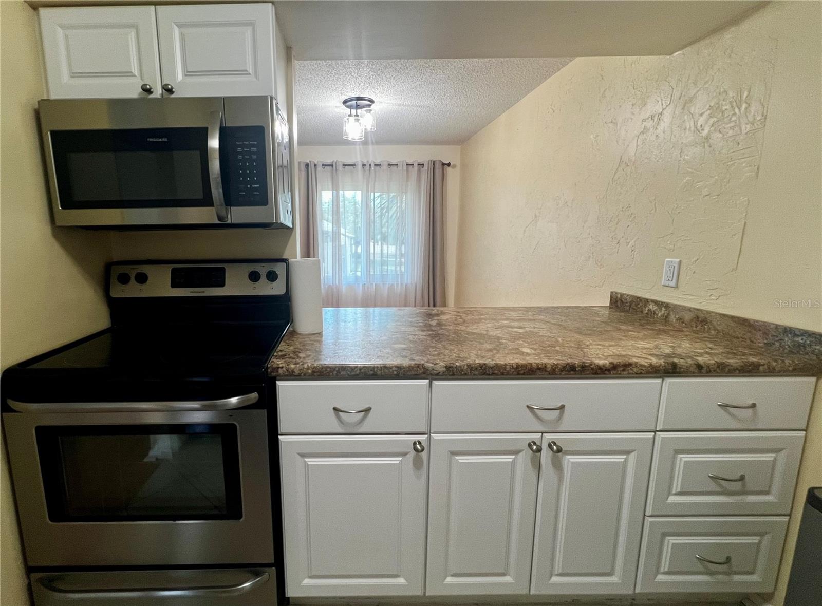 Image 9 of 35 For 4215 Bay Drive 1707c