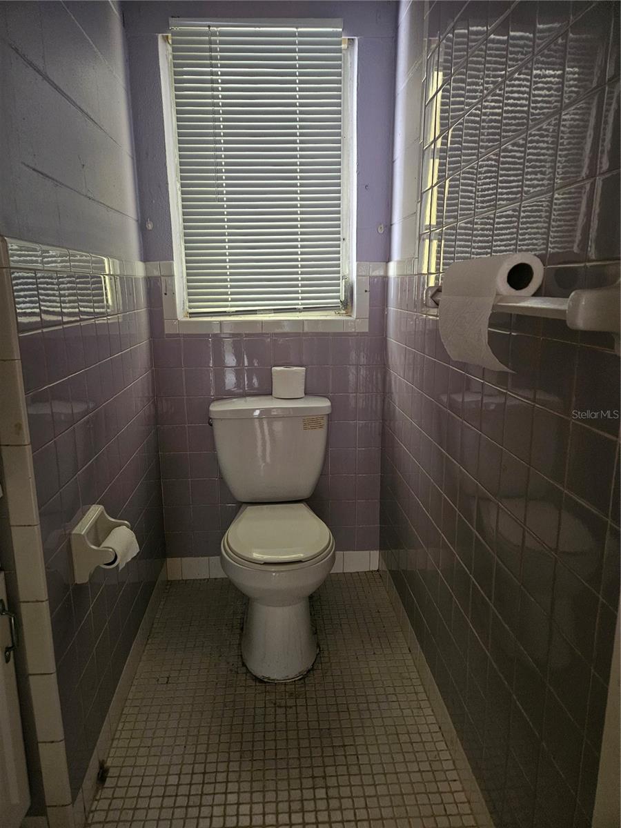 Image 6 of 16 For 4111 La Salle Street