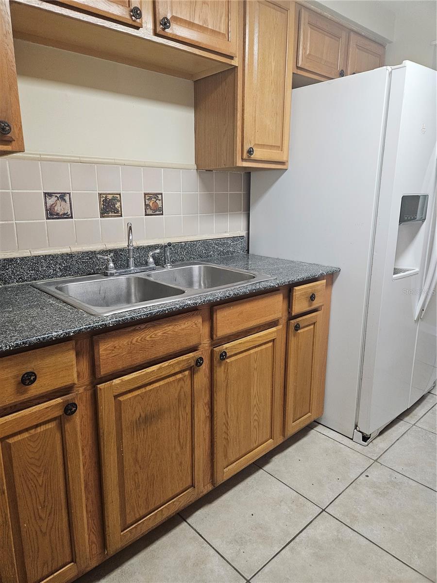 Image 8 of 16 For 4111 La Salle Street