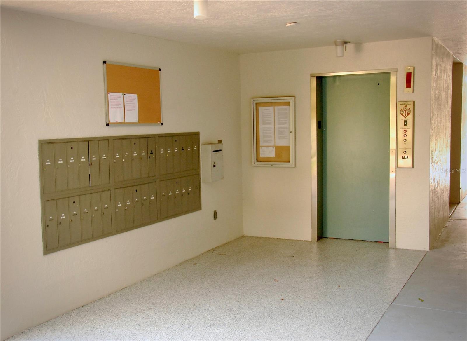 Image 17 of 23 For 2737 Enterprise Road E 192