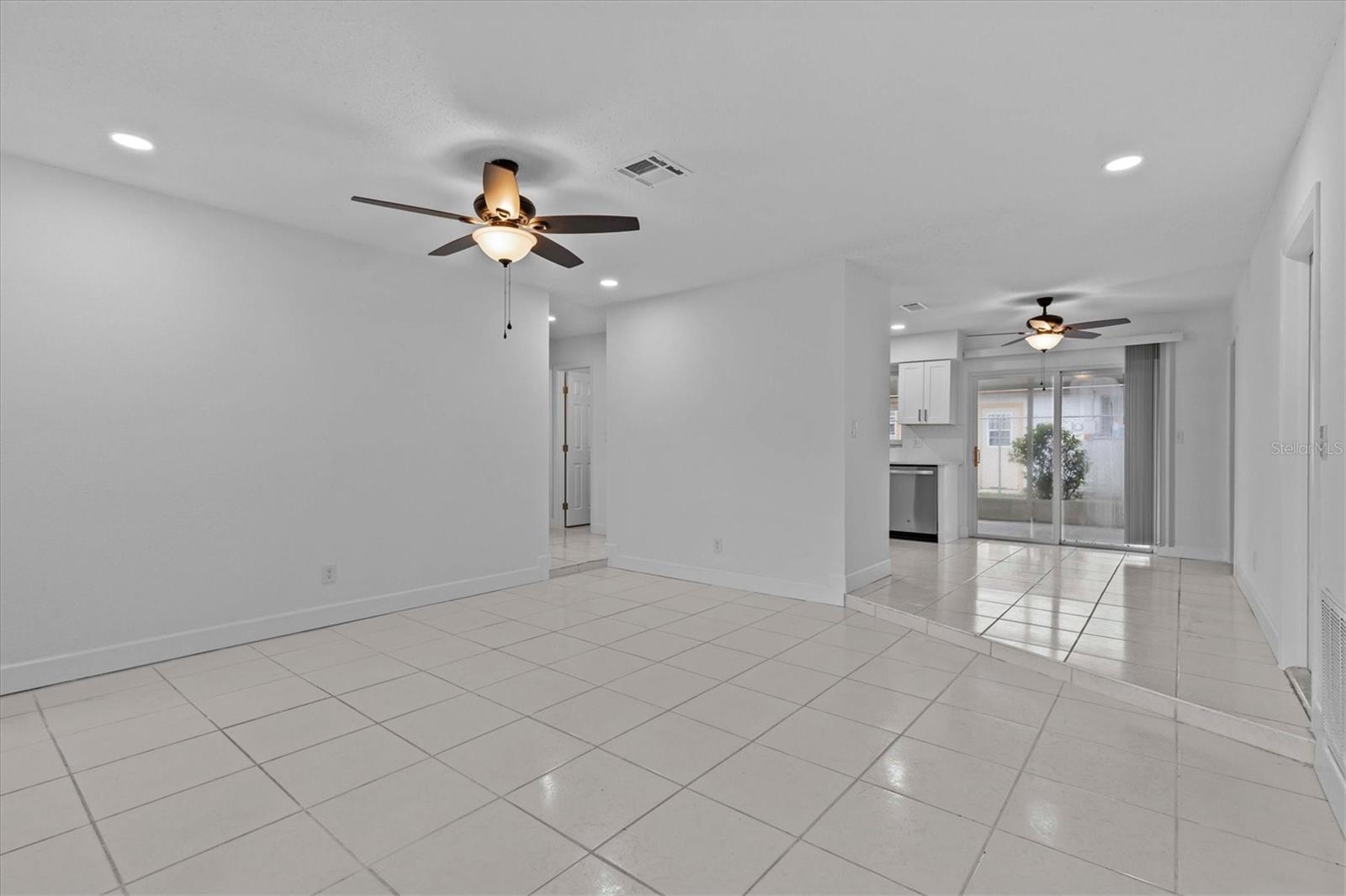 Image 10 of 31 For 326 Circle Drive