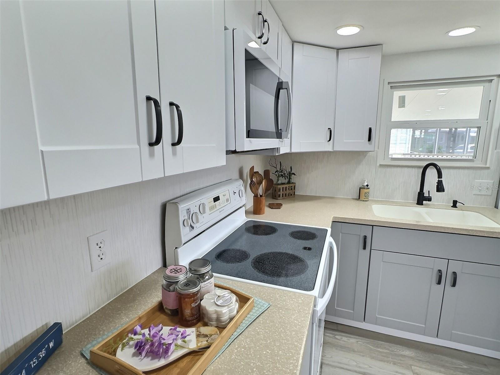 Image 8 of 28 For 14310 Sundial Street