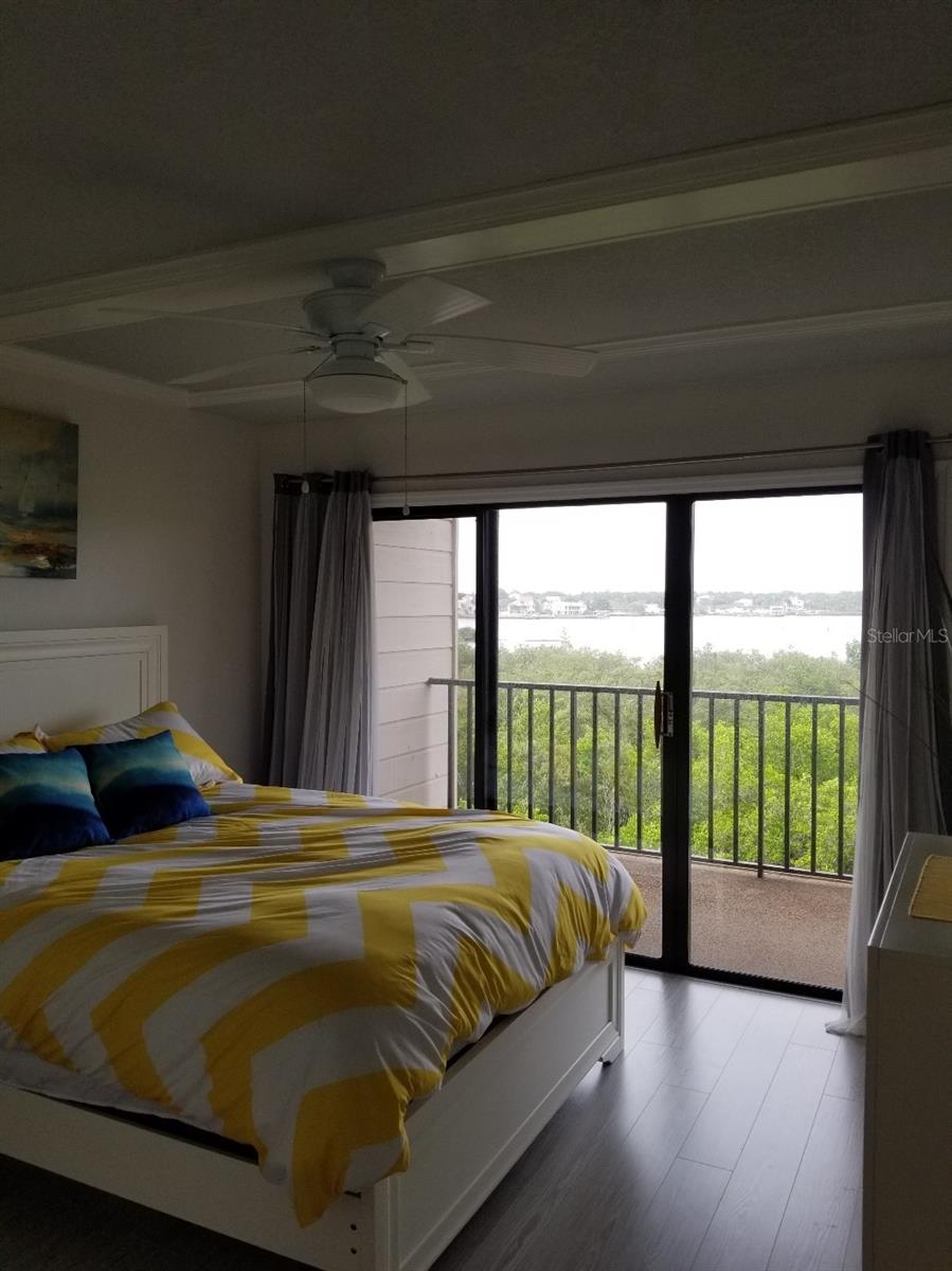 Image 17 of 25 For 2700 Bayshore Boulevard 11-302