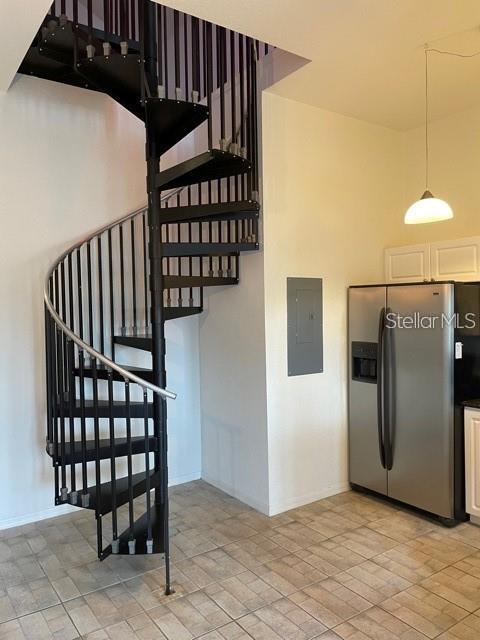 Image 2 of 6 For 2002 5th Avenue 213