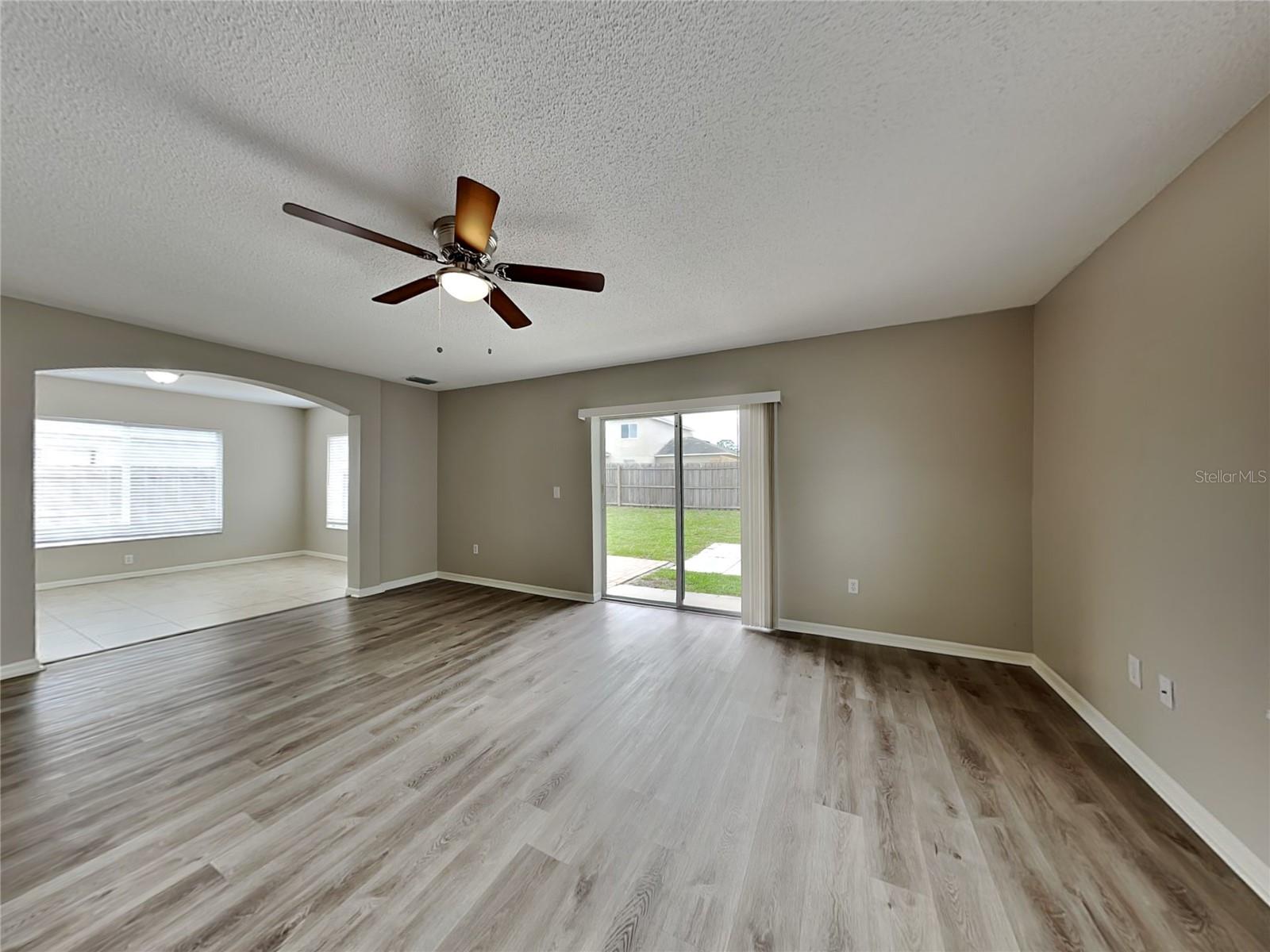 Image 3 of 20 For 4409 Reynolds Creek Avenue