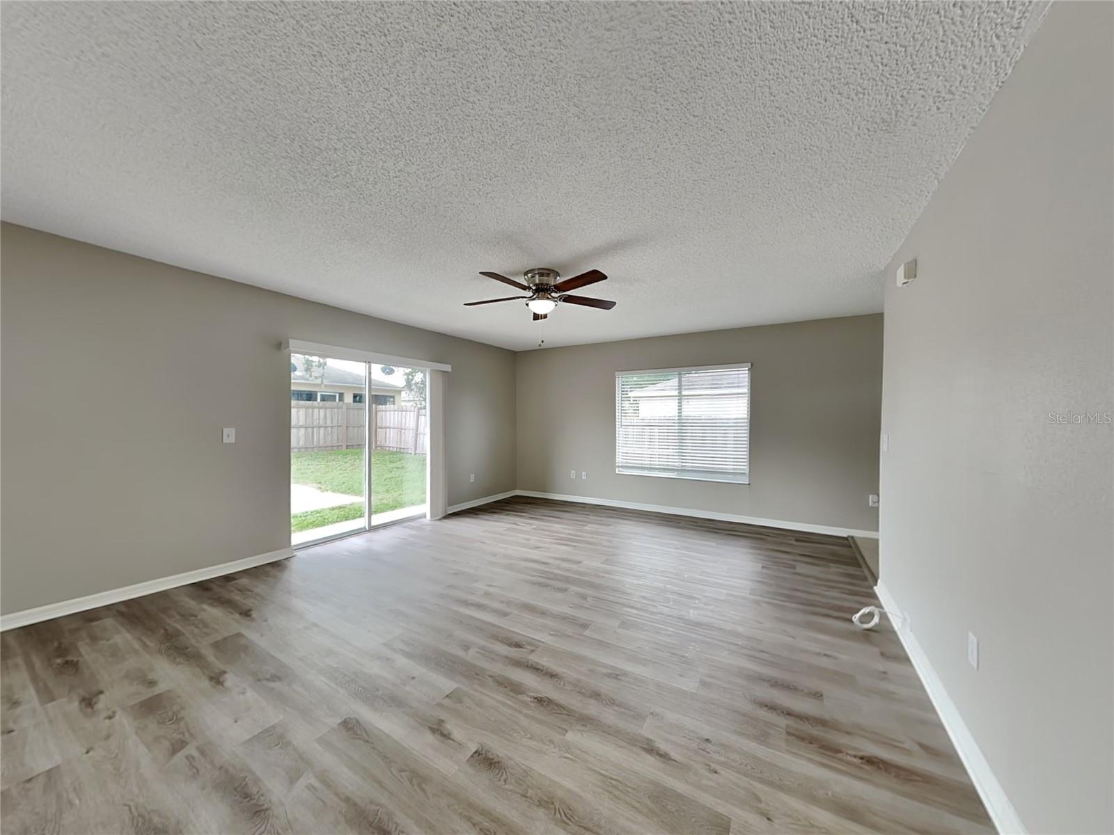 Image 4 of 20 For 4409 Reynolds Creek Avenue
