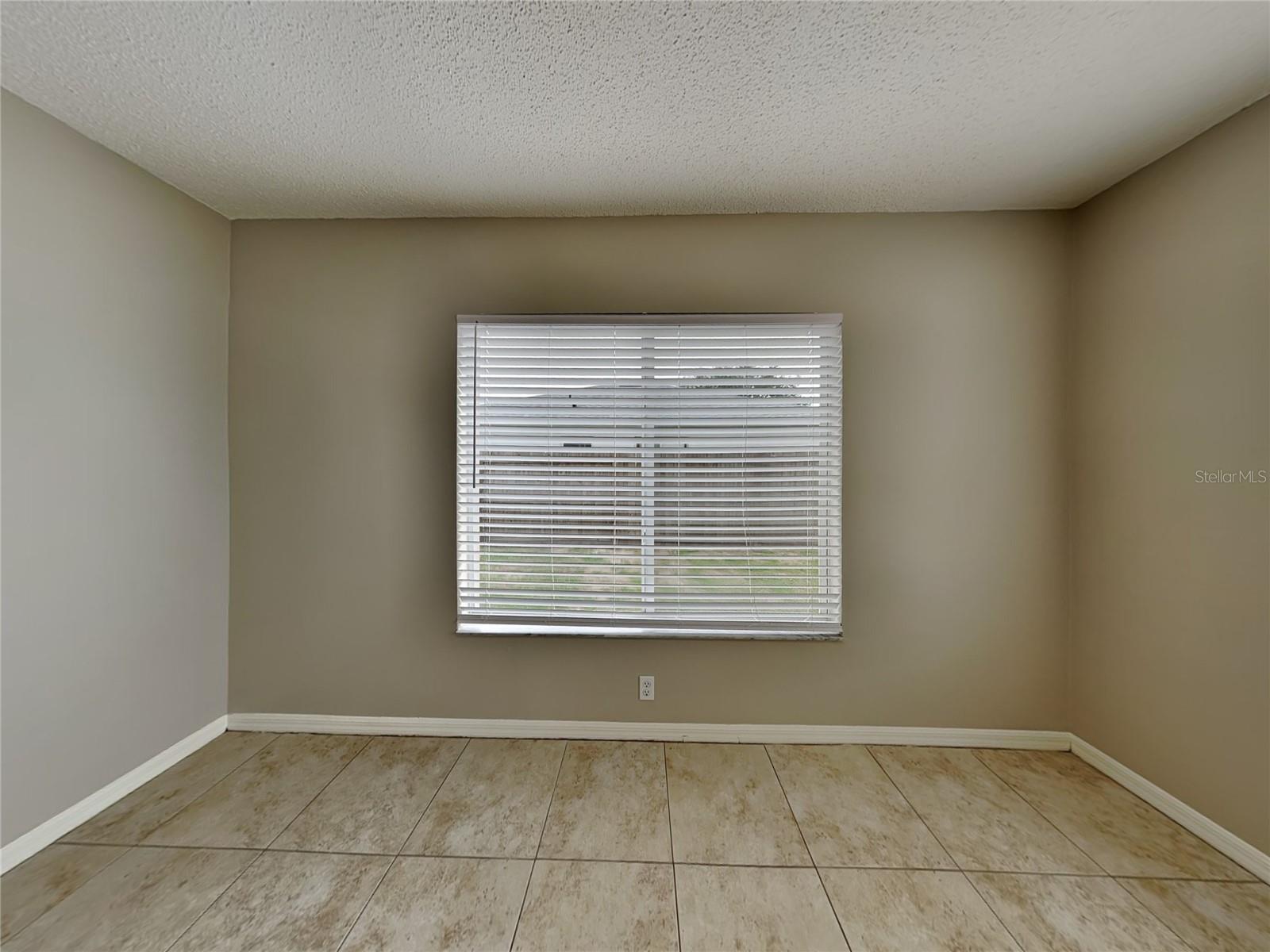 Image 5 of 20 For 4409 Reynolds Creek Avenue