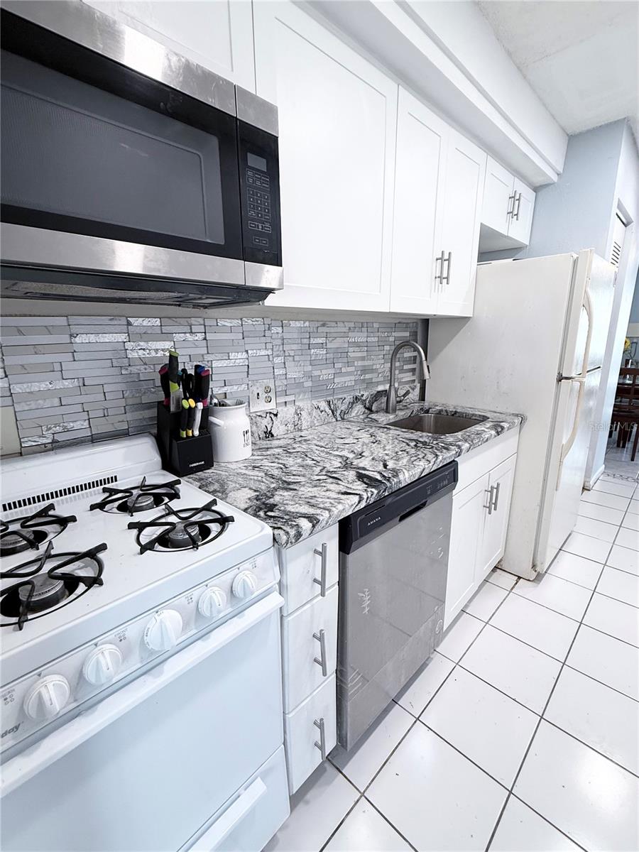 Image 8 of 17 For 5297 81st Lane N 20