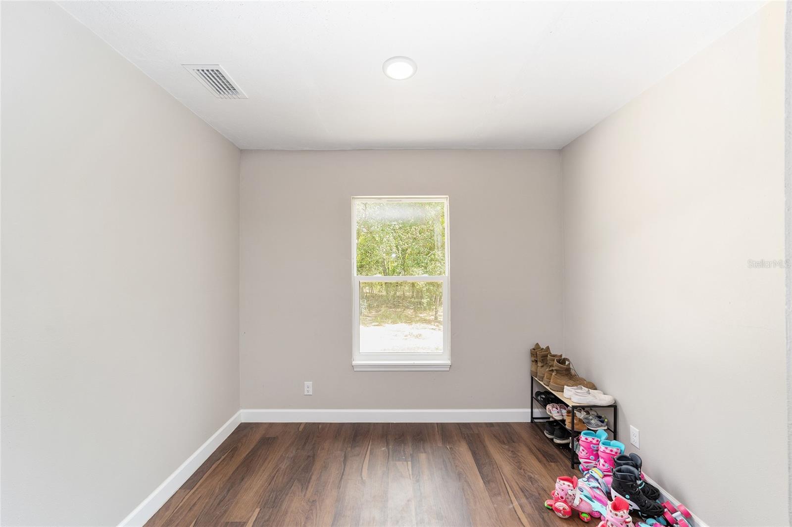Image 13 of 41 For 191 148th Avenue