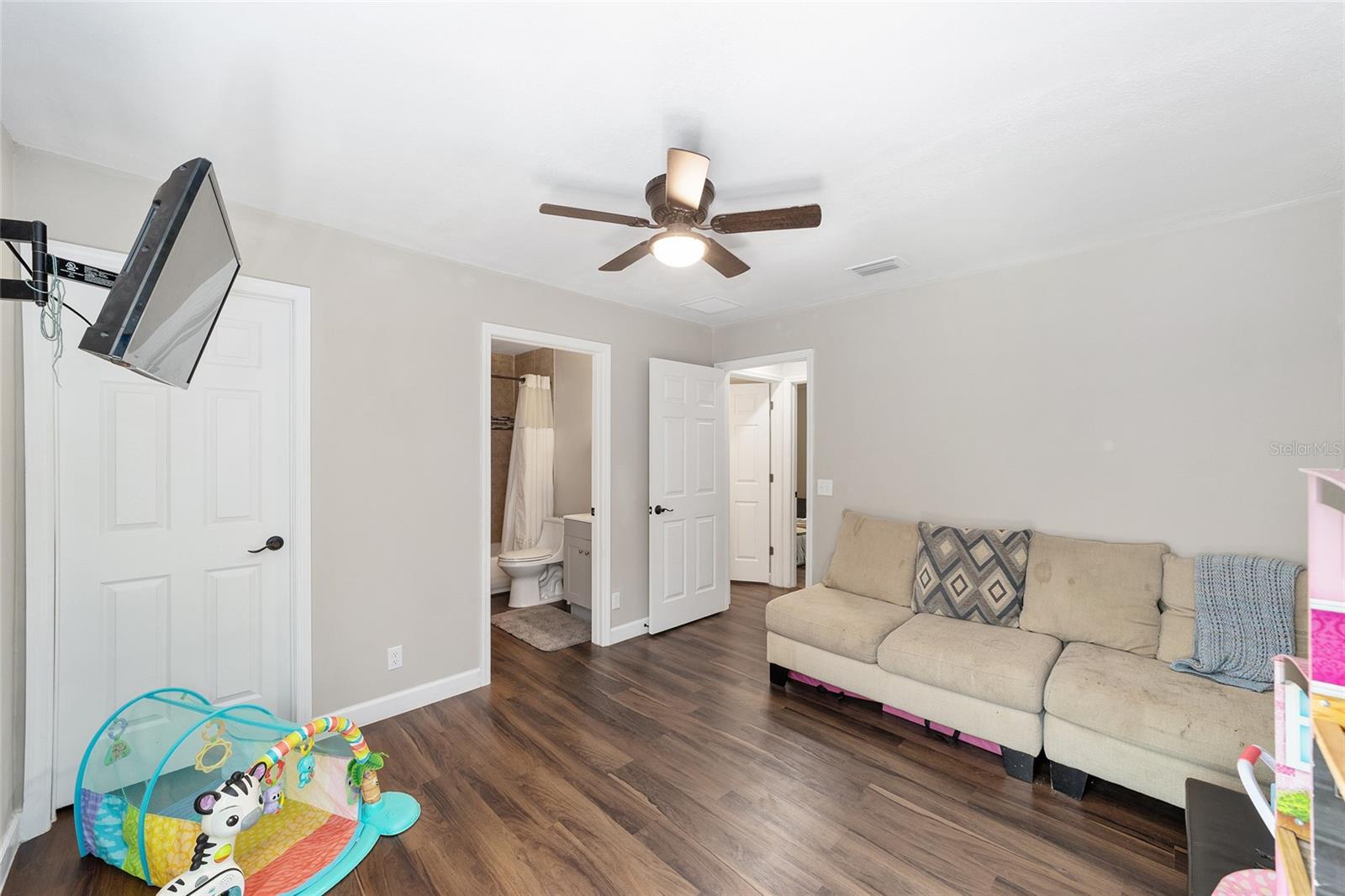 Image 22 of 41 For 191 148th Avenue
